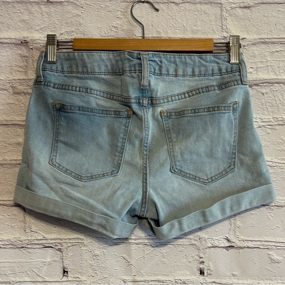 Celebrity Pink mid-rise Short - Picture 3 of 12